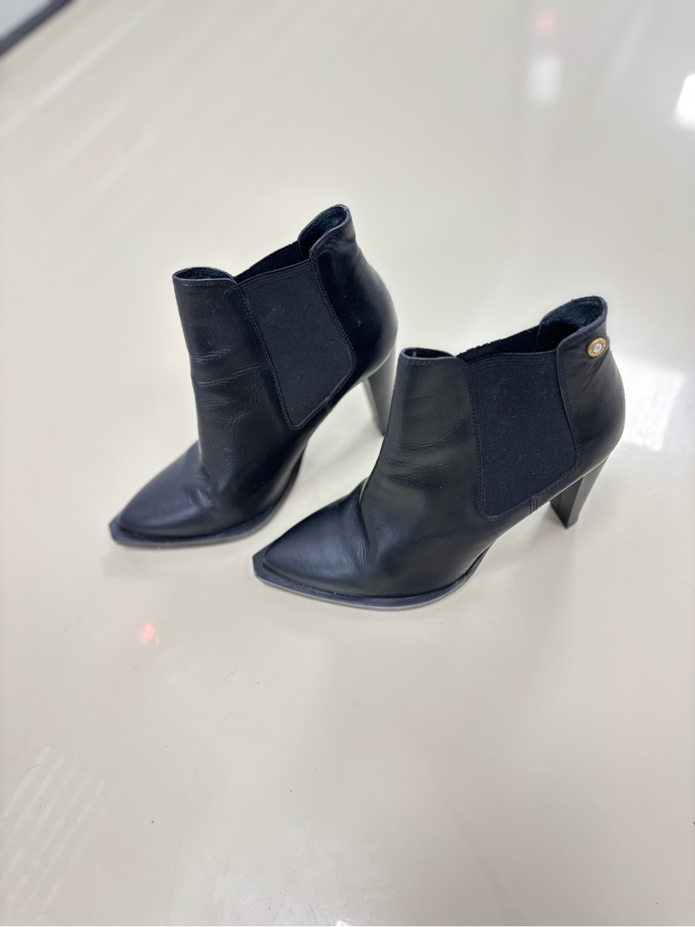 Diesel Black Pointed Leather Ankle Booties